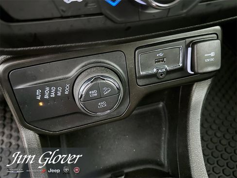 Used 2021 Jeep Renegade Trailhawk image 35