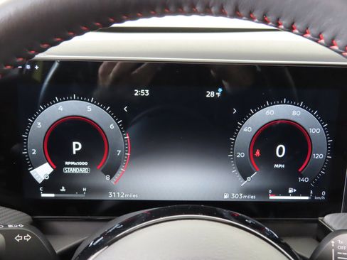 Certified 2025 Nissan Kicks SR w/ Illumination Package image 28