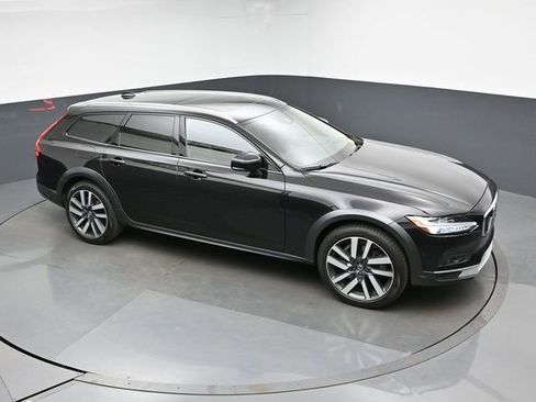 Used 2021 Volvo V90 T6 Cross Country w/ Advanced Package image 22
