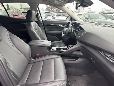 Used 2022 Buick Envision Essence w/ Safety Package image 16