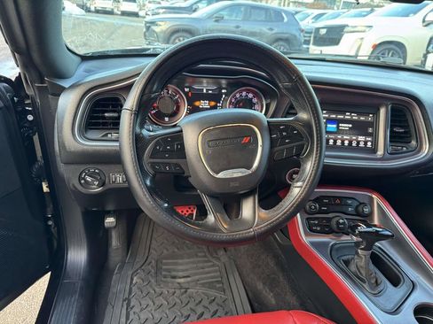 Used 2018 Dodge Challenger R/T image 12