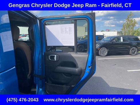 Used 2022 Jeep Gladiator Rubicon w/ LED Lighting Group AWD/4WD image 25
