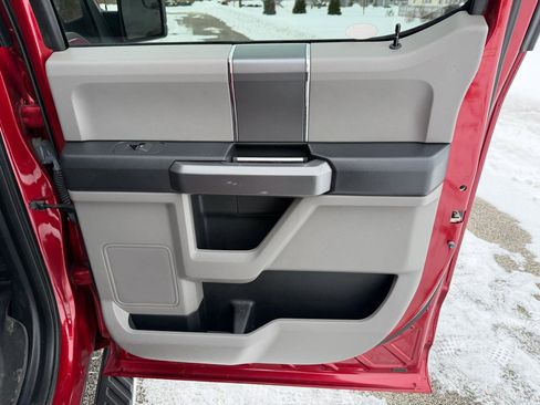 Used 2016 Ford F150 XLT w/ Equipment Group 302A Luxury image 39