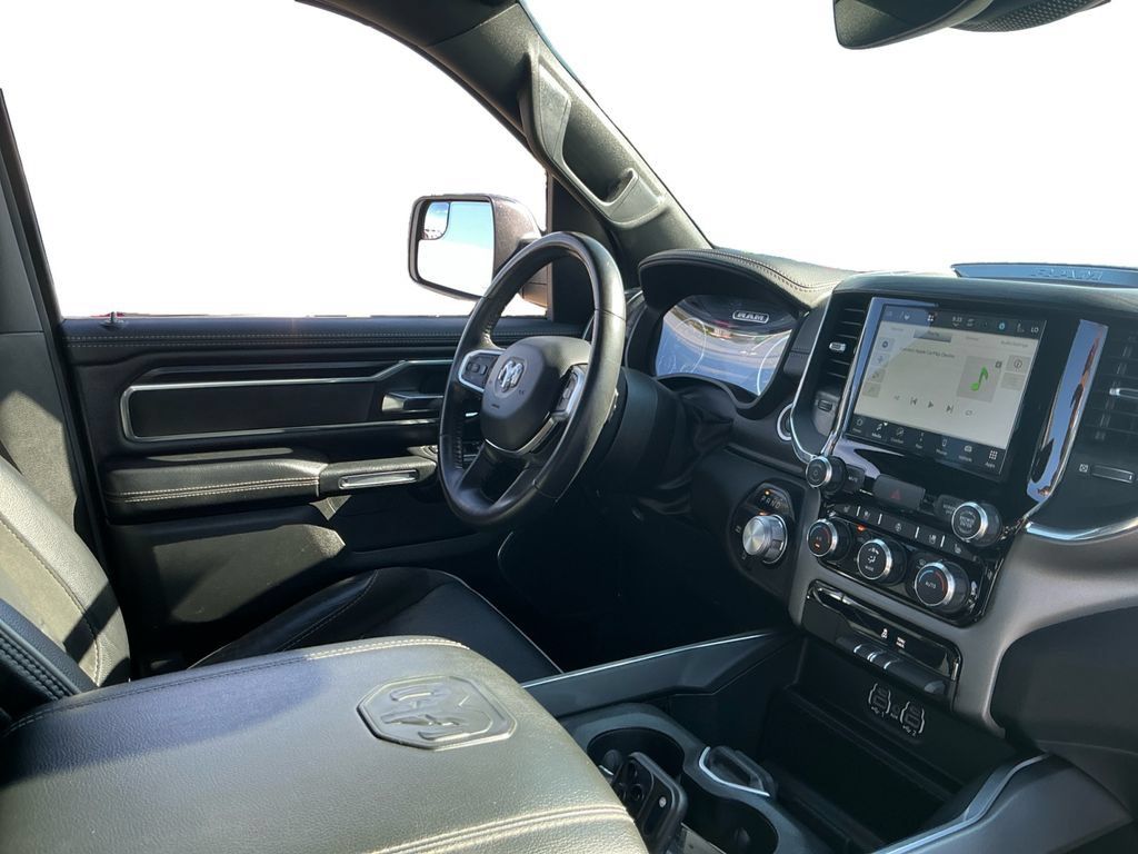 Used 2024 RAM 1500 Laramie AWD/4WD image 16
