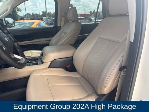 Used 2022 Ford Expedition XLT RWD image 16