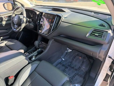 Used 2025 Subaru Ascent Bronze Edition w/ Popular Package #2 image 8