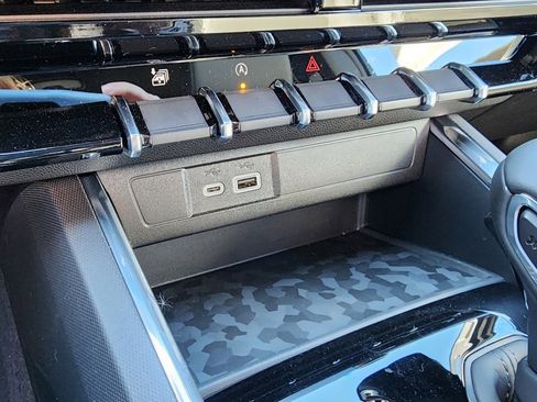 New 2026 GMC Canyon Elevation w/ Convenience Package image 31