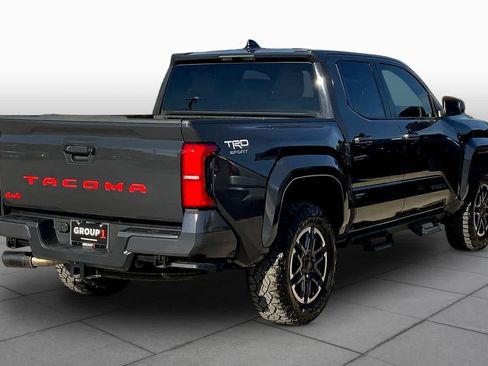Used 2025 Toyota Tacoma TRD Sport image 13