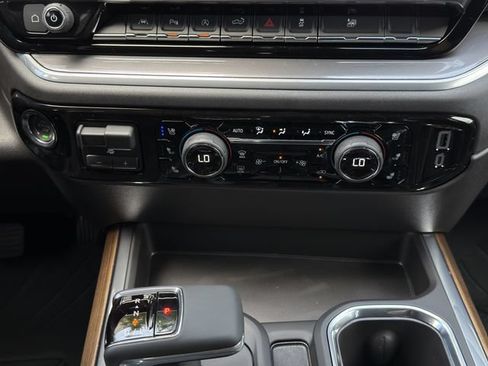 New 2026 Chevrolet Silverado 1500 High Country w/ Technology Package AWD/4WD image 16