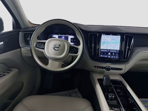 Used 2024 Volvo XC60 B5 Plus AWD/4WD image 23