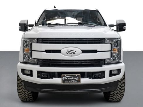 Used 2019 Ford F250 Lariat w/ Lariat Value Package AWD/4WD image 3