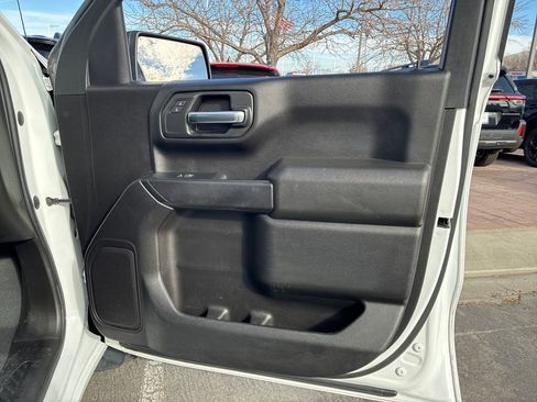 Used 2022 Chevrolet Silverado 1500 Custom image 31