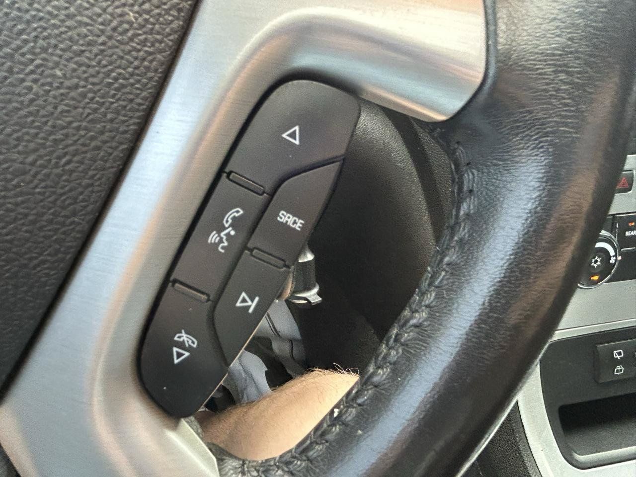 Used 2012 GMC Acadia SLE AWD/4WD image 20