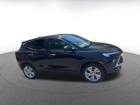 Used 2025 Buick Encore GX Preferred FWD image 2