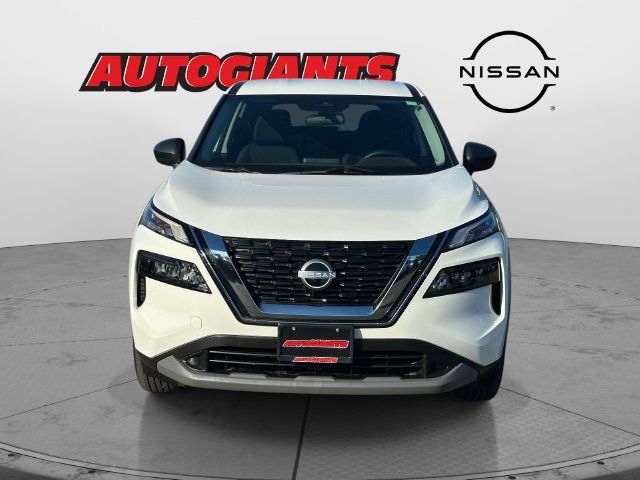Used 2023 Nissan Rogue S AWD/4WD image 9