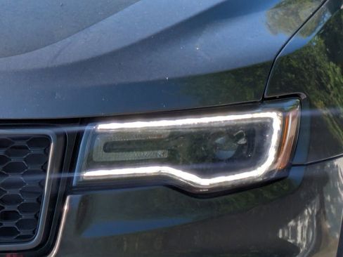 Used 2020 Jeep Grand Cherokee Trailhawk w/ Trailhawk Luxury Group AWD/4WD image 10