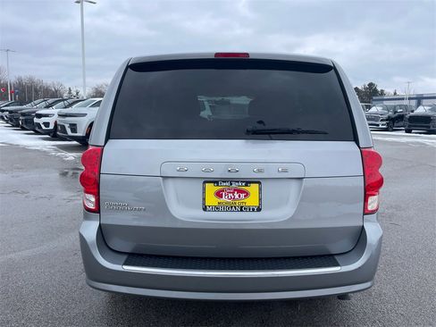 Used 2016 Dodge Grand Caravan SE w/ Quick Order Package 29E SE image 6