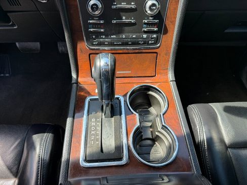 Used 2017 Lincoln Navigator Select AWD/4WD image 20