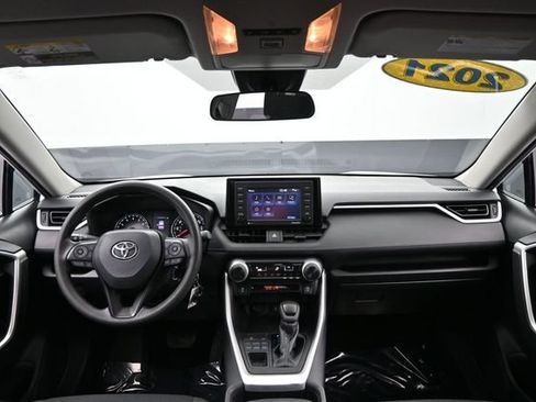 Used 2021 Toyota RAV4 LE w/ Carpet Mat Package (TMS) AWD/4WD image 24