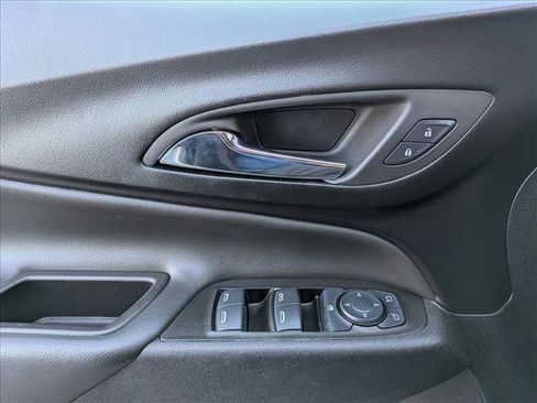 Used 2024 Chevrolet Equinox LT image 14