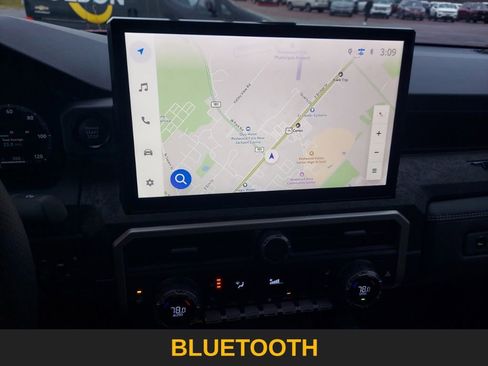 Used 2025 Toyota Tacoma Limited image 16