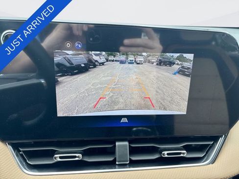 New 2026 Chevrolet Equinox ACTIV w/ Convenience Package III AWD/4WD image 17