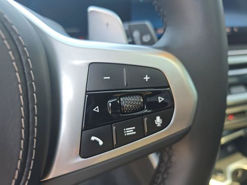 Used 2024 BMW X5 xDrive40i AWD/4WD image 16