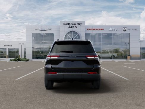 New 2025 Jeep Grand Cherokee Limited w/ Black Appearance Package AWD/4WD image 8