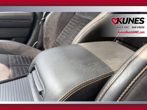 Used 2017 Dodge Charger R/T RWD image 30