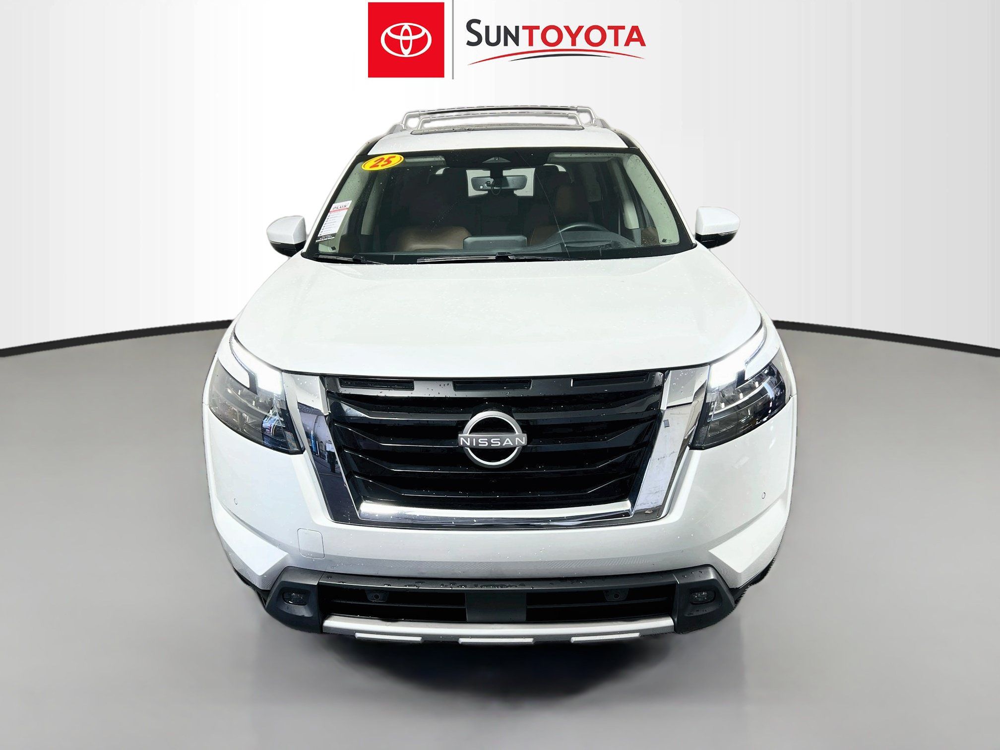 Used 2025 Nissan Pathfinder Platinum w/ Cargo Package FWD image 10
