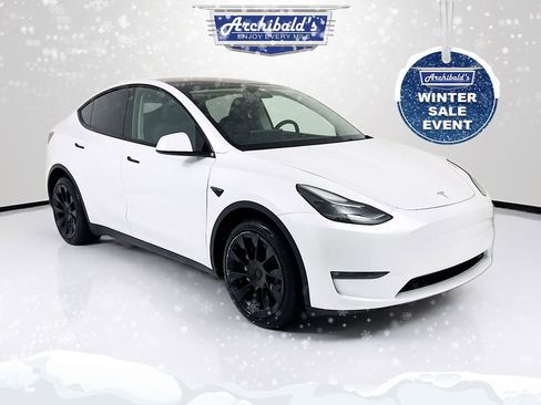 Used 2023 Tesla Model Y Long Range image 1
