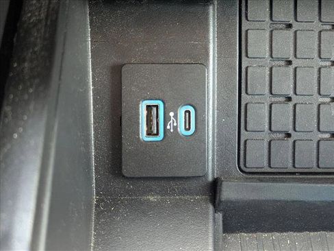 Used 2024 Ford Expedition XLT image 15