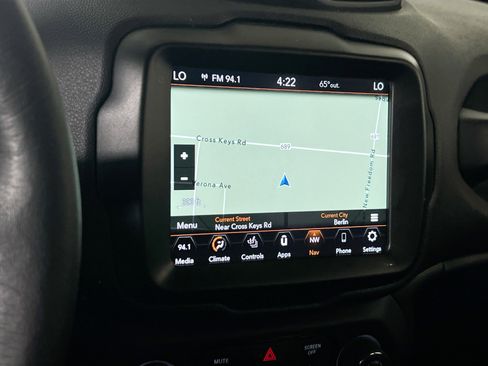 Used 2022 Jeep Renegade Altitude w/ Convenience Group image 12