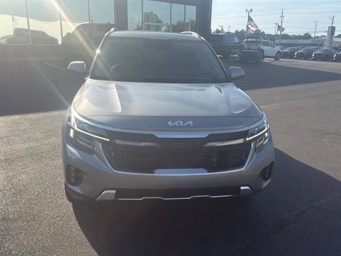 Used 2025 Kia Seltos SX AWD/4WD image 5