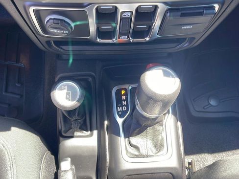 Used 2020 Jeep Wrangler Unlimited Sport S w/ Sun And Sound Package image 19