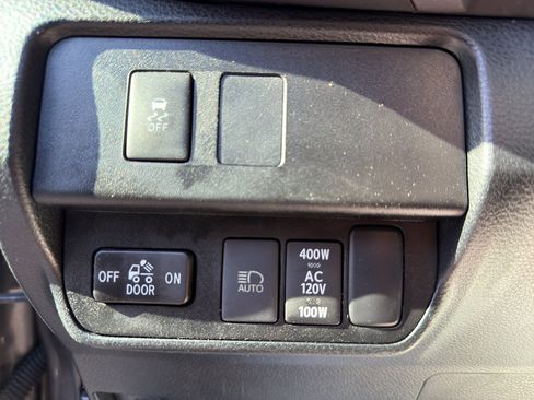 Used 2020 Toyota Tacoma TRD Sport w/ Technology Package AWD/4WD image 24