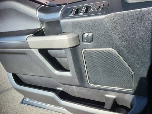 Used 2017 Ford F150 Raptor w/ Equipment Group 802A Luxury image 9