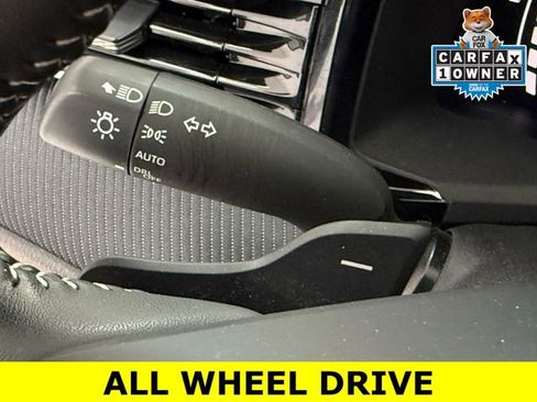 Used 2025 Toyota Camry SE w/ Convenience Package image 15