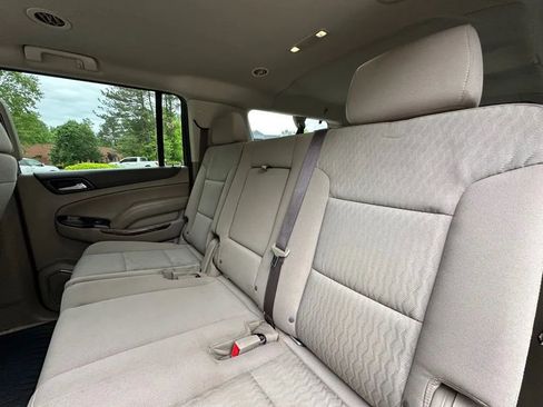 Used 2017 GMC Yukon XL SLE w/ SLE Value Package image 40