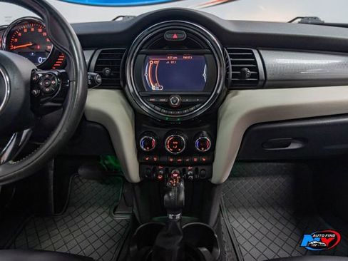 Used 2017 MINI Cooper 2-Door Hardtop image 11