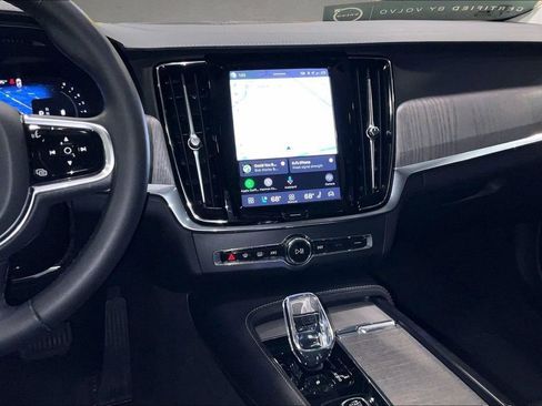 Certified 2023 Volvo S90 B6 Ultimate w/ Protection Package Premier AWD/4WD image 9