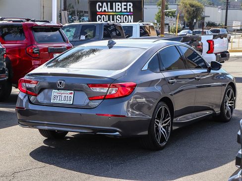 Used 2021 Honda Accord Touring image 8