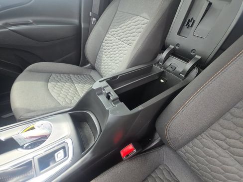 Used 2021 Chevrolet Equinox LT AWD/4WD image 27