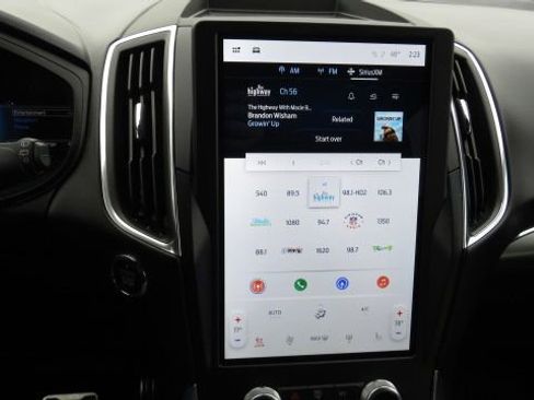 Certified 2022 Ford Edge ST w/ Equipment Group 401A image 10