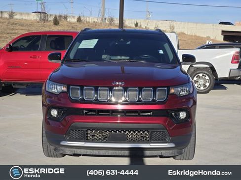 Used 2022 Jeep Compass Limited image 2