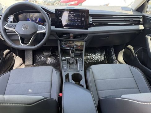 New 2026 Volkswagen Jetta SE FWD image 8