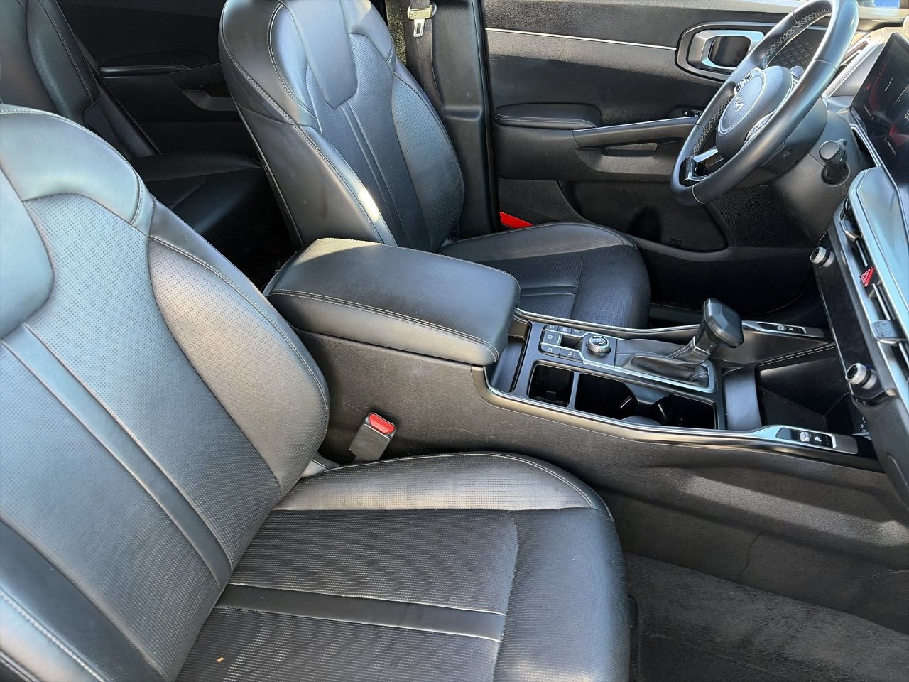 Used 2024 Kia Sorento S FWD image 10