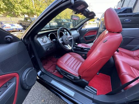 Used 2006 Ford Mustang GT image 12