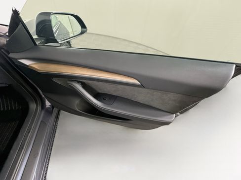 Used 2023 Tesla Model 3 Standard Range RWD image 31