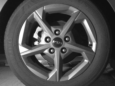 Used 2025 Kia K4 FWD image 15